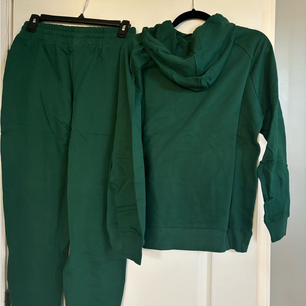 New Green track suit  set- - Picture 3 of 7